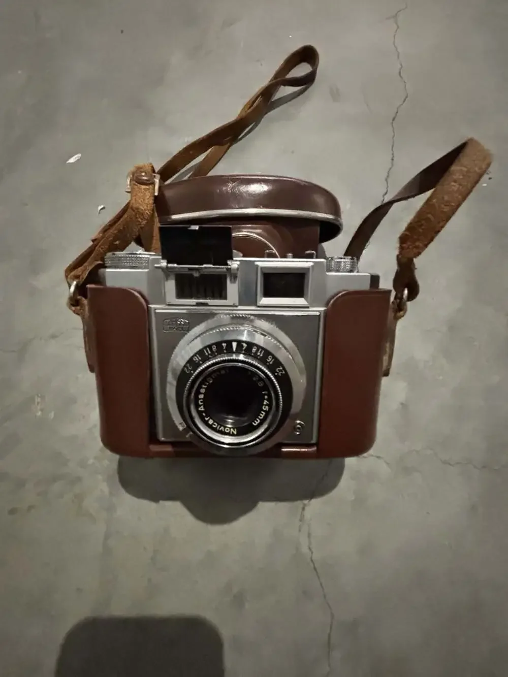 Vintage Zeiss Ikon Contina Camera with Novicar-Anastigmat 45mm f/2.8 Lens